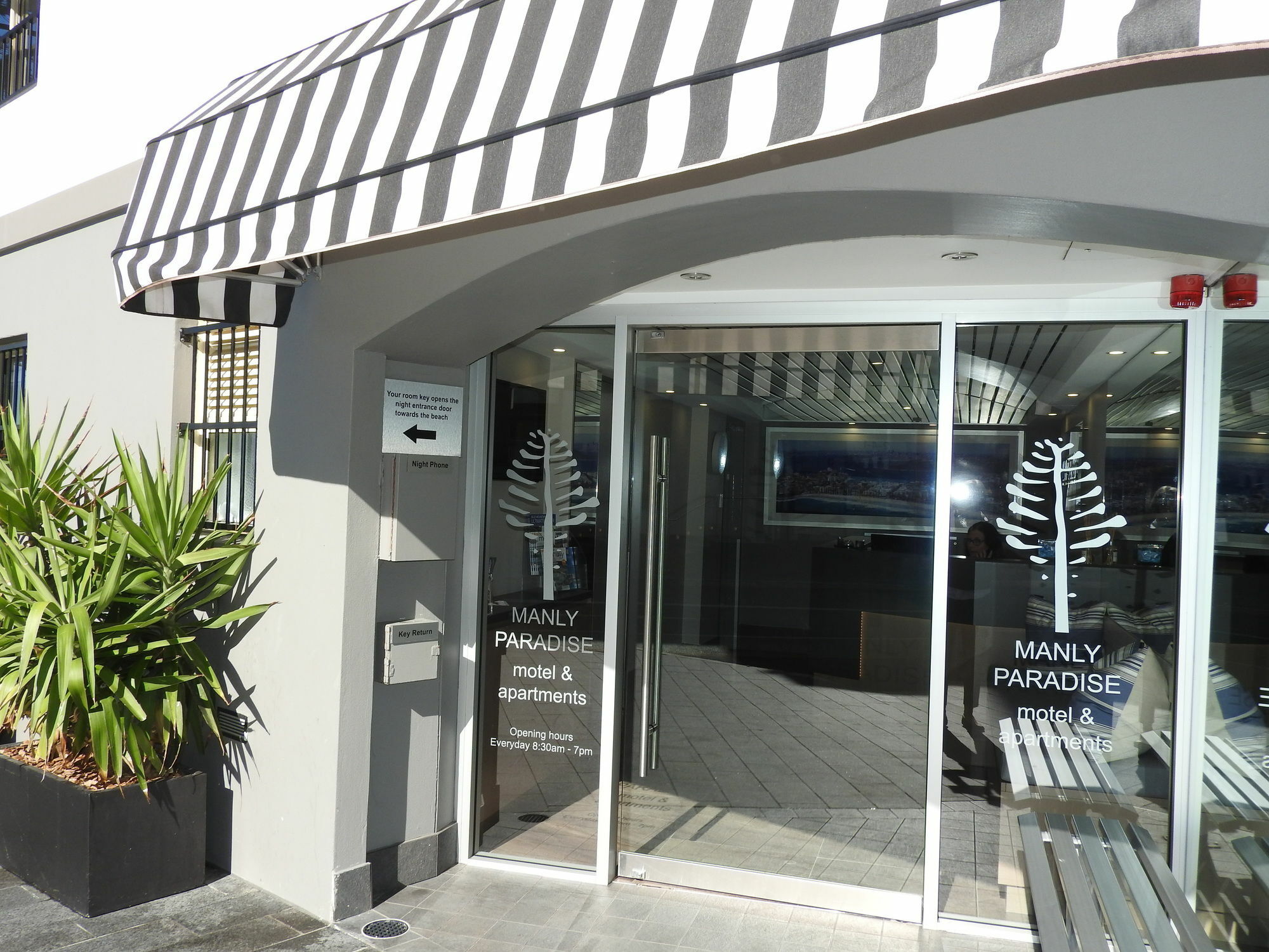 Manly Paradise Motel & Apartments Сидней Экстерьер фото